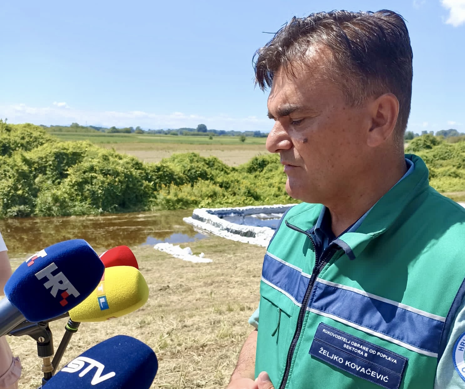 U Donjem Miholjcu voda nije uspjela probiti nasip